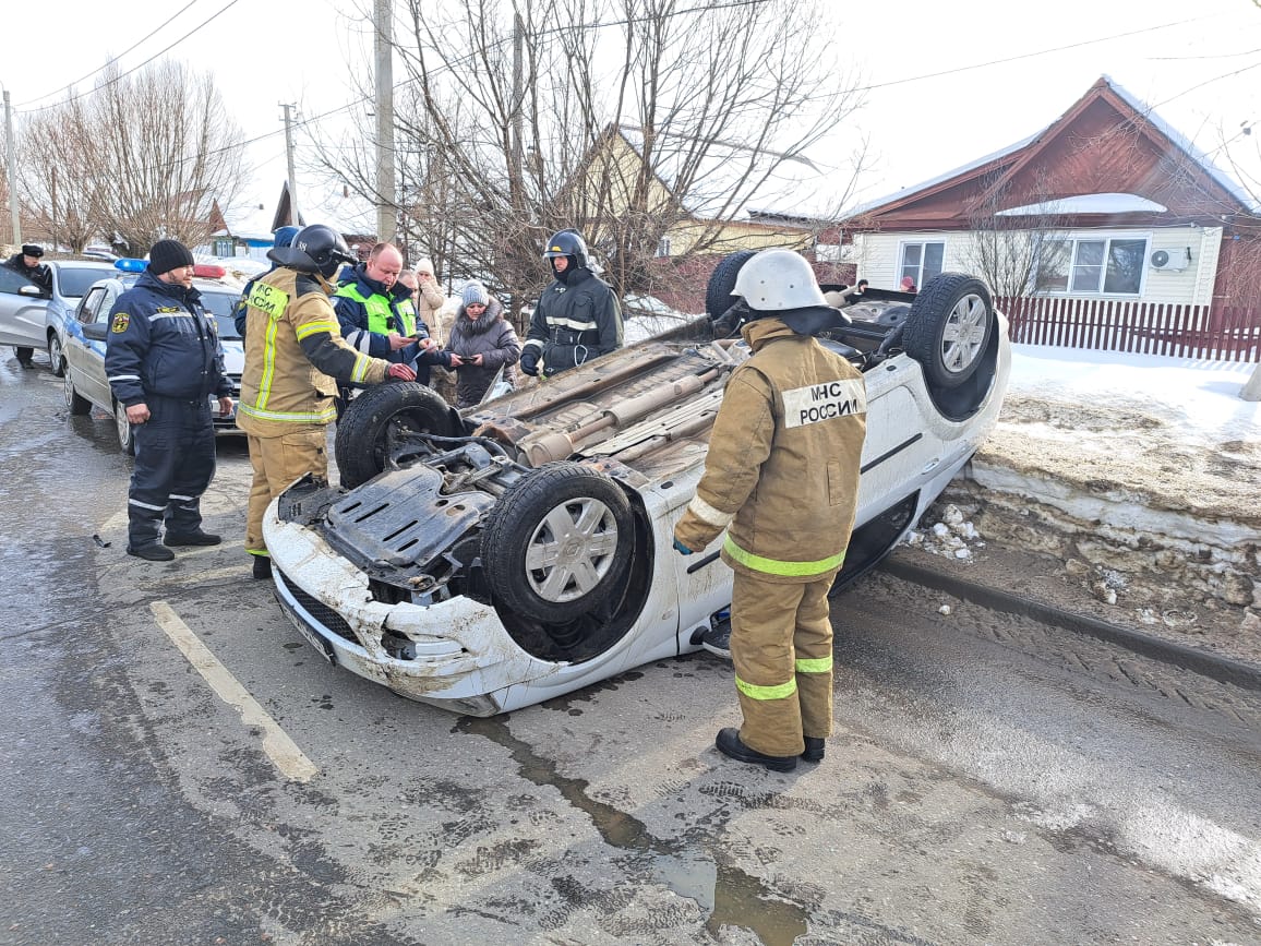 В Никольске пожарные вынимали пострадавшего из перевернувшегося авто |  06.03.2024 | Пенза - БезФормата