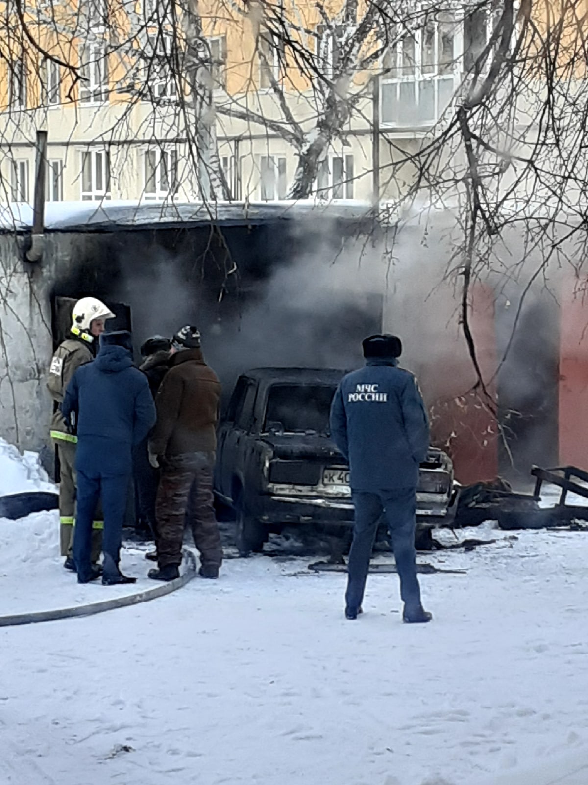 Пожар в кузнецке на улице белинского. Пожар в Кузнецке 10.01.2023. Пожар в Кузнецке.