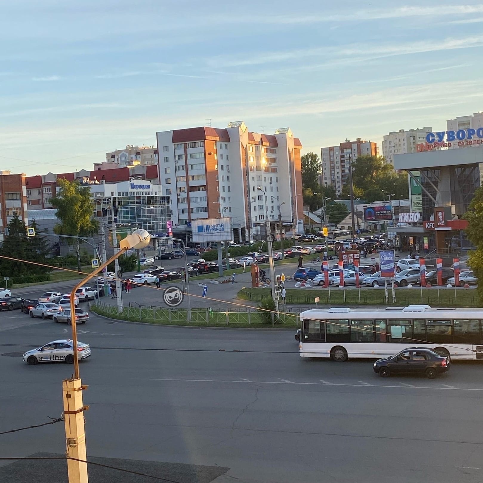 Пензенские автомобилисты устроили километровую пробку из-за очереди во  «Вкусно и точка» | 05.07.2022 | Пенза - БезФормата