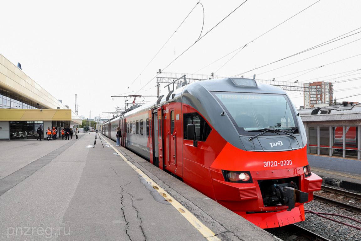 Поезда пенза 1. Электропоезд. Современные поезда. Электрички. Современные поезда России.