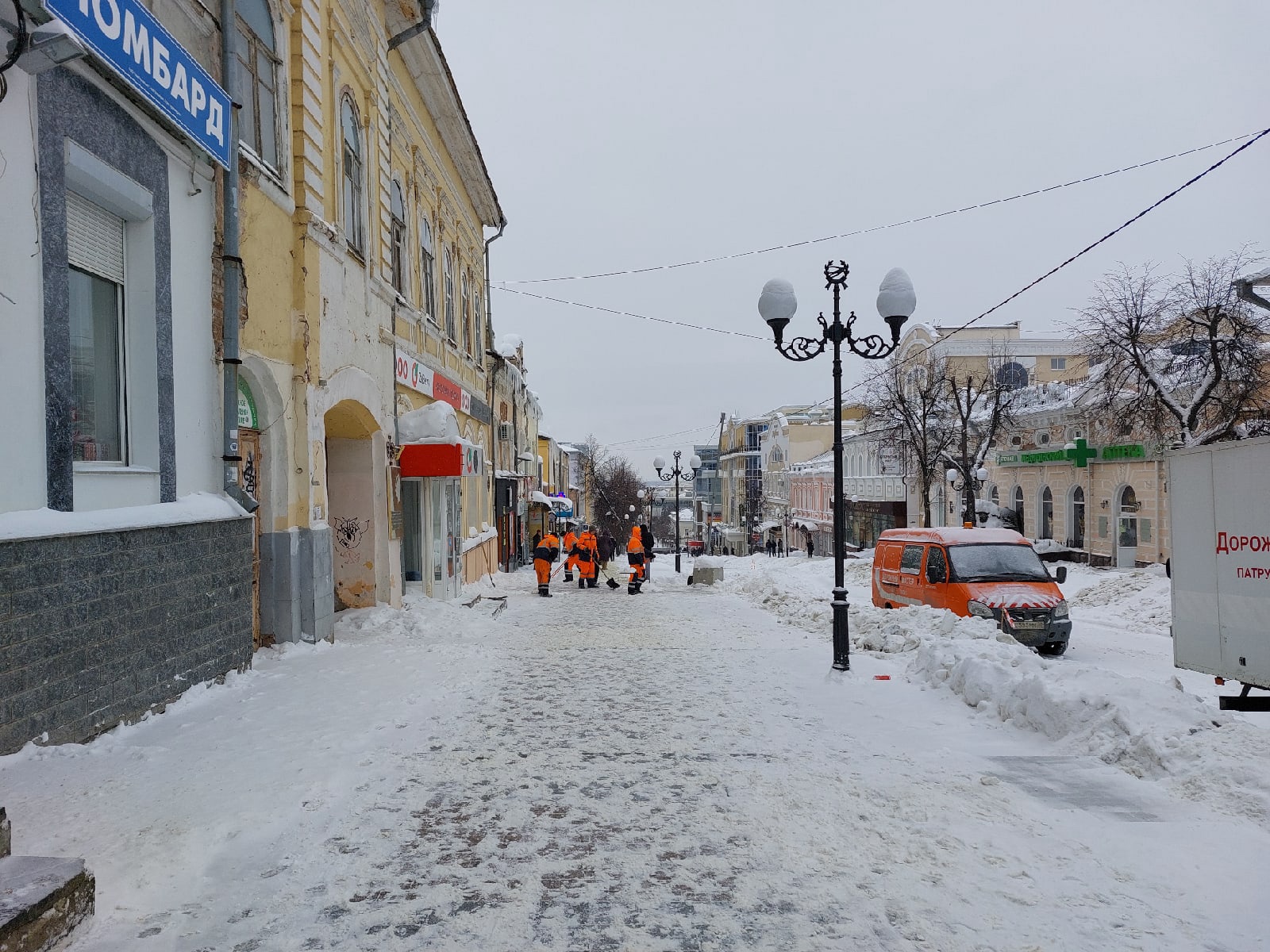 Снежная пенза. Снег в апреле. Пенза зима центр. МУП на севере Пенза. 16 Апреля снегопад Пенза.