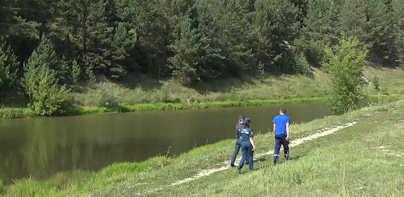 В Кузнецке подростков без родителей выгоняют с пляжей | 27.07.2023 | Пенза  - БезФормата