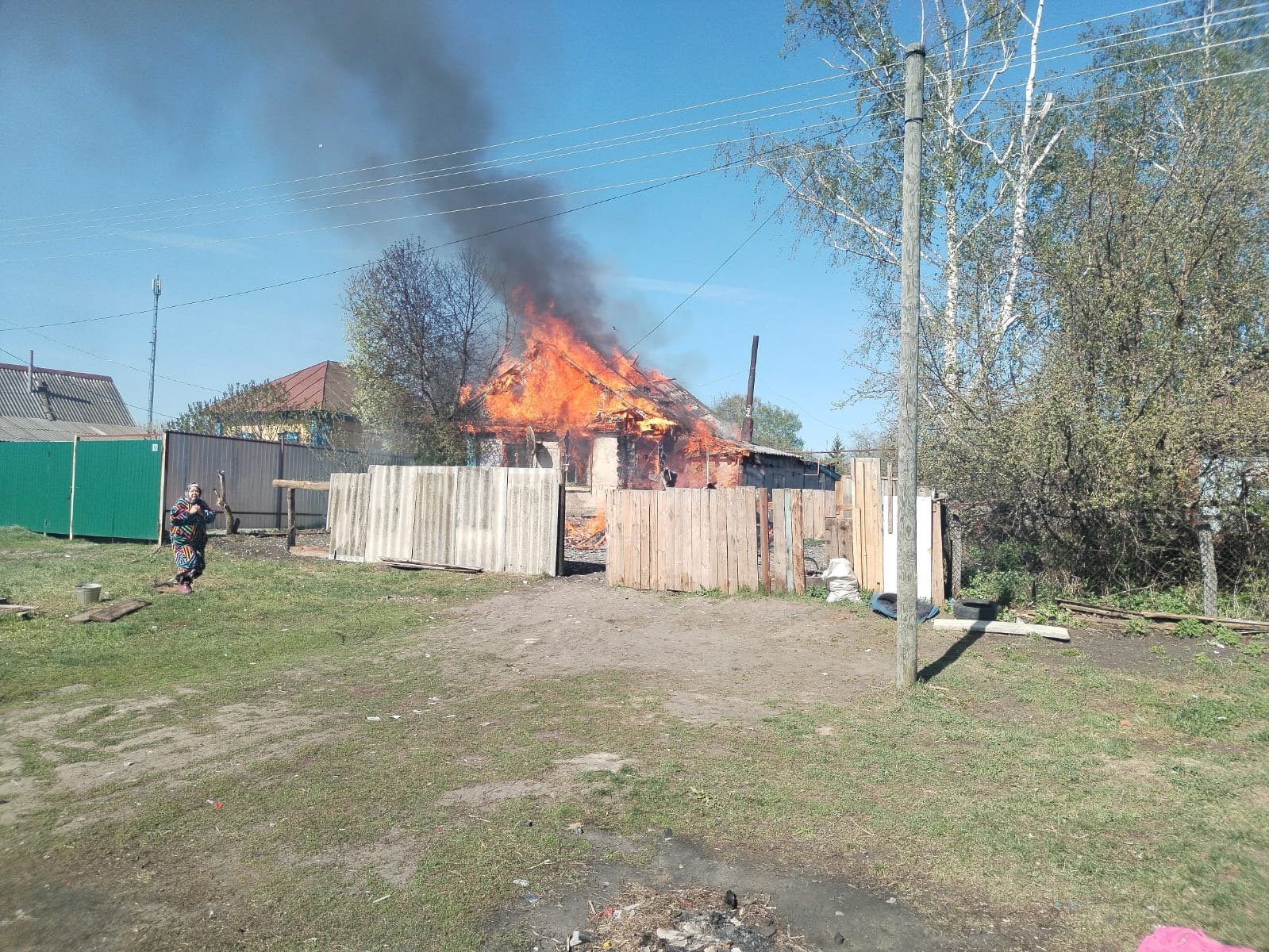 В Трескино пожар полностью уничтожил жилой дом | 24.04.2024 | Пенза -  БезФормата