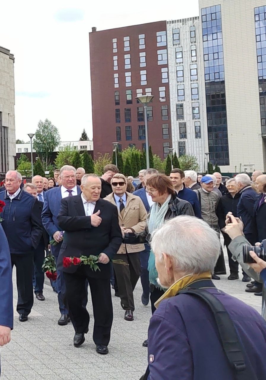 На церемонию открытия памятника Василию Бочкареву приехал Николай Басков -  Столица58