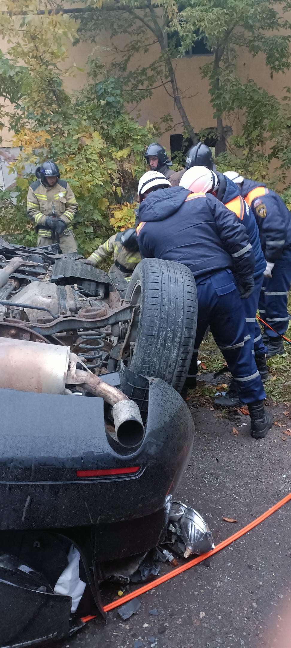 В Пензе двое мужчин погибли после падения «Мазды» с моста на улице Шмидта |  09.10.2023 | Пенза - БезФормата