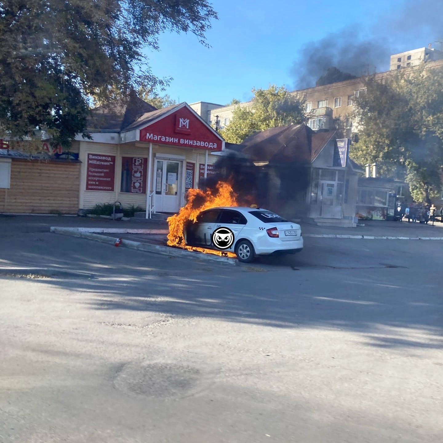 В Пензе напротив автовокзала сгорела машина такси | 08.09.2021 | Пенза -  БезФормата