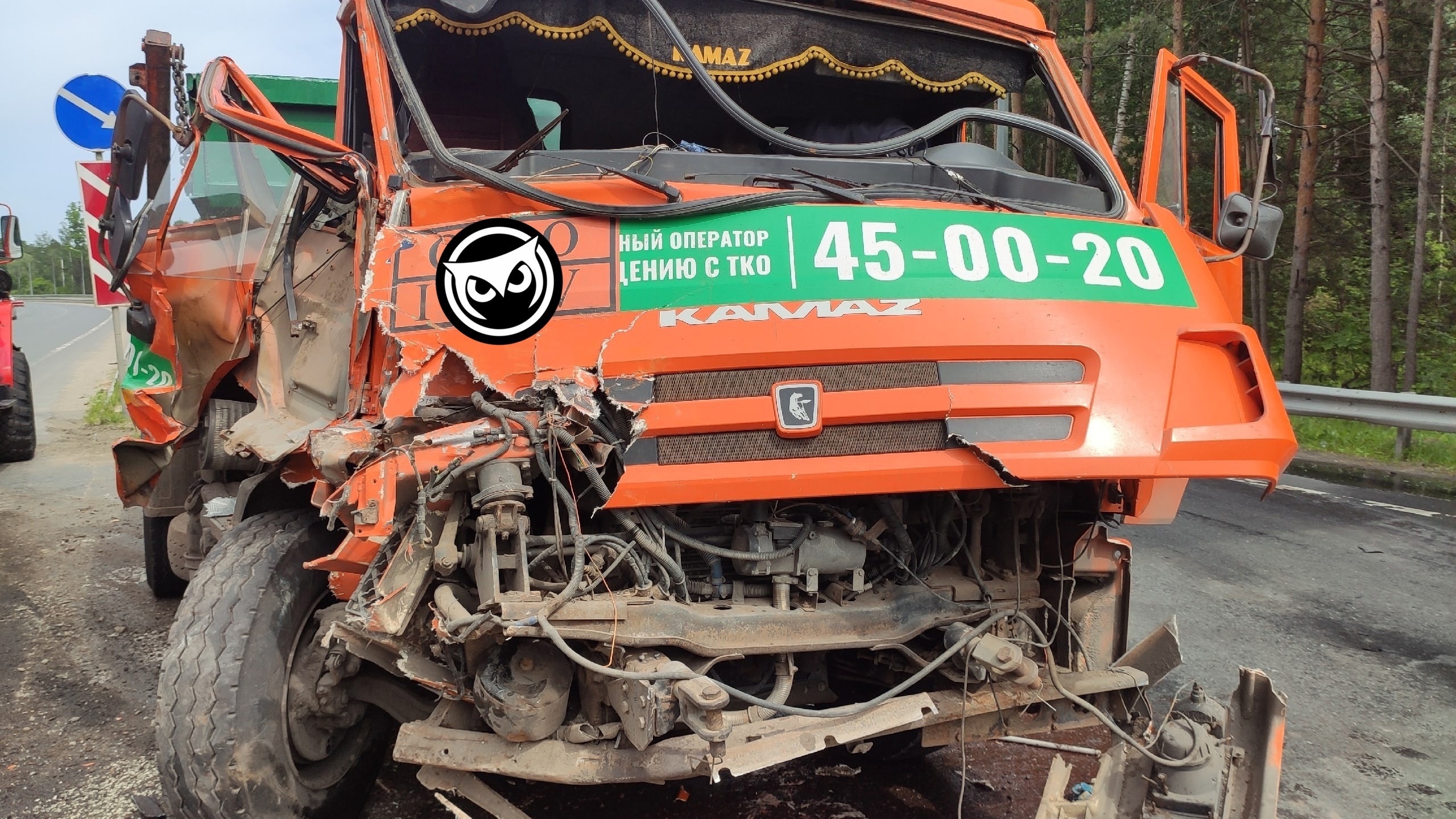 Под Пензой в страшном ДТП раскурочило мусоровоз | 14.06.2023 | Пенза -  БезФормата