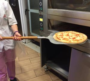 ТЦ "Терновский куст" организовал в Пензе вкусный Праздник Калача!