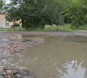 Жители ул. Галетная требуют отремонтировать дорогу