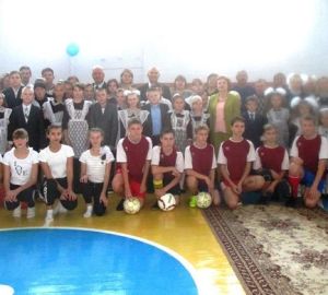 В сосновоборской школе отремонтировали спортивный зал