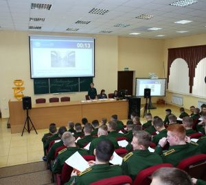 Высокий гость из минобороны написал  "Географический диктант" в Пензе