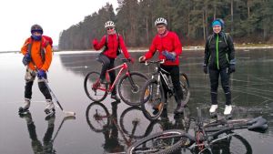 Пензенцы  устраивают смертельные забавы на льду