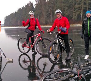 Пензенцы  устраивают смертельные забавы на льду