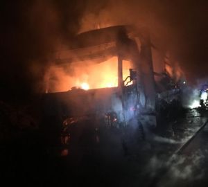 Пензенский водитель сгоревшего большегруза остался на трассе в одних тапочках