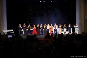 В ночь искусств 800 гостей пензенского драмтеатра пустились в пляс вместе с актерами