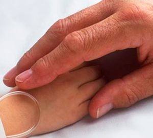 Фонд «Караван добрых дел» помог двум сестрам-двойняшкам