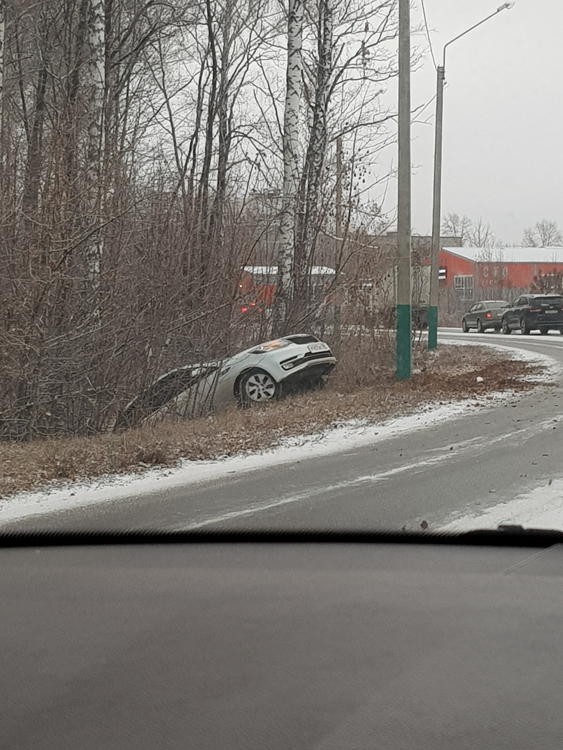 Гололед и снег: пензенские автомобилисты готовятся к «дню жестянщика»