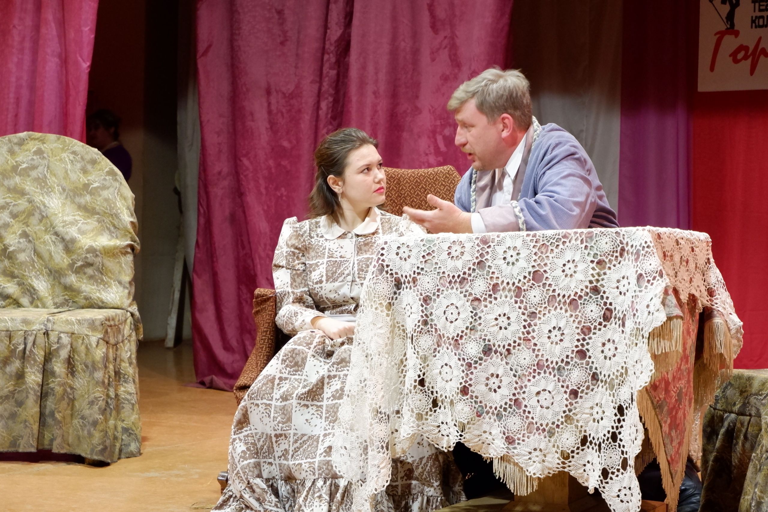 Триумф сердобских театральных коллективов: фестивальные спектакли прошли при полном аншлаге