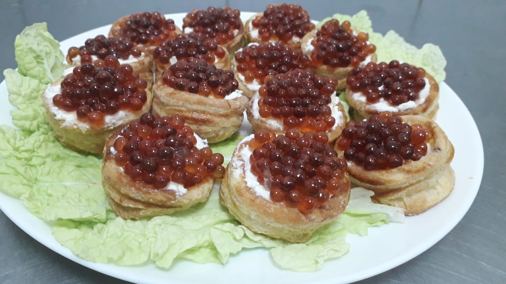 Готовим волованы с икрой