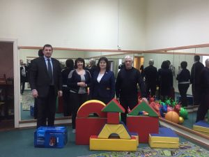 Ольга Чистякова помогла ахунскому дому культуры с покупкой пылесоса