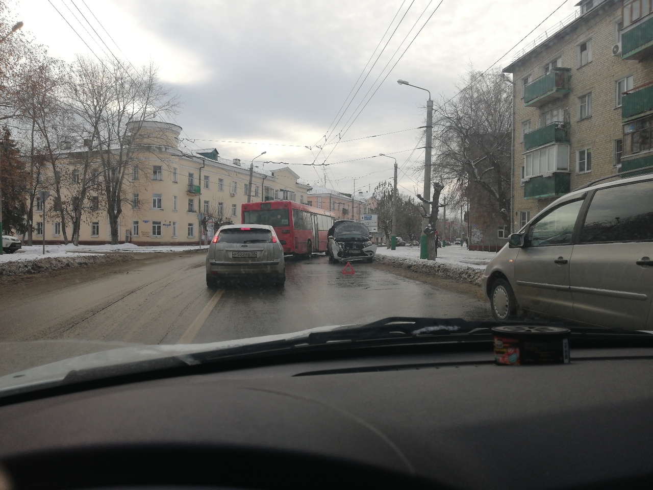 Лобовое столкновение двух «Лад» в Пензе: есть жертвы
