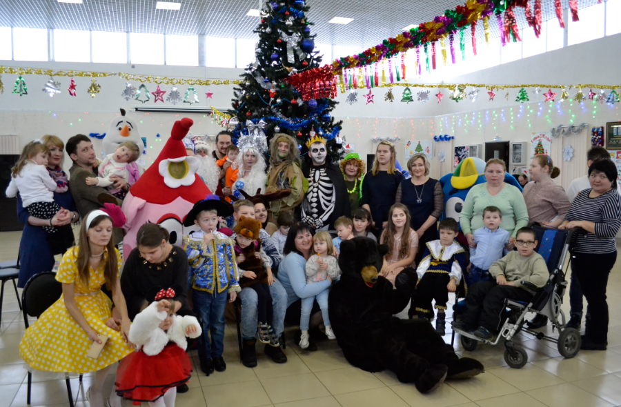 Группа компаний "Дионис" подарила детям новогоднюю сказку