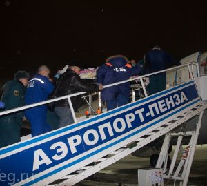 Девочку из Кузнецка после страшной аварии отправили в Москву спецбортом МЧС