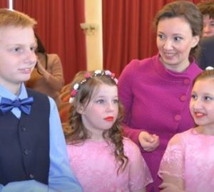 Президент РФ продлил срок полномочий детского омбудсмена Анны Кузнецовой на 5 лет