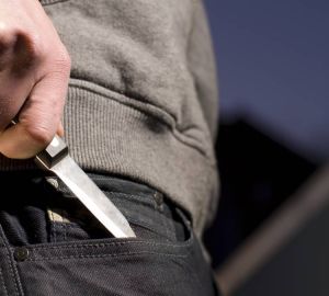 В Пензенском районе на таксиста напали с ножом