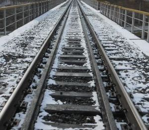 Мост над ж/д путями в Кузнецке опасен для жизни