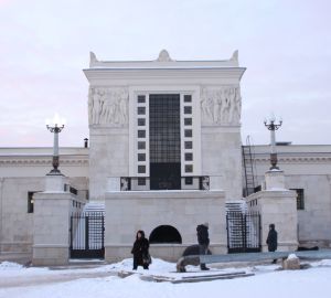 Плафоны никольских мастеров украсили московскую станцию метро