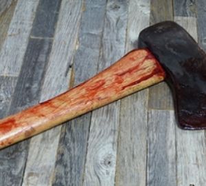 Мужчина выжил после удара топором по голове