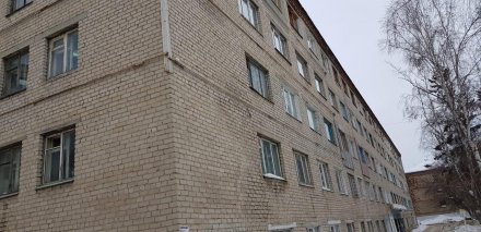 Метровые сосульки с дома на Ударной муниципальной УК помогла «сбить» прокуратура