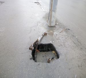 В Пензе провалился асфальт на улице Суворова