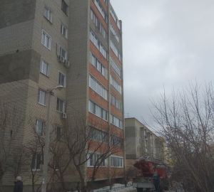 В Терновке пожарные спасли ребенка, спустив его с 9 этажа горящего дома