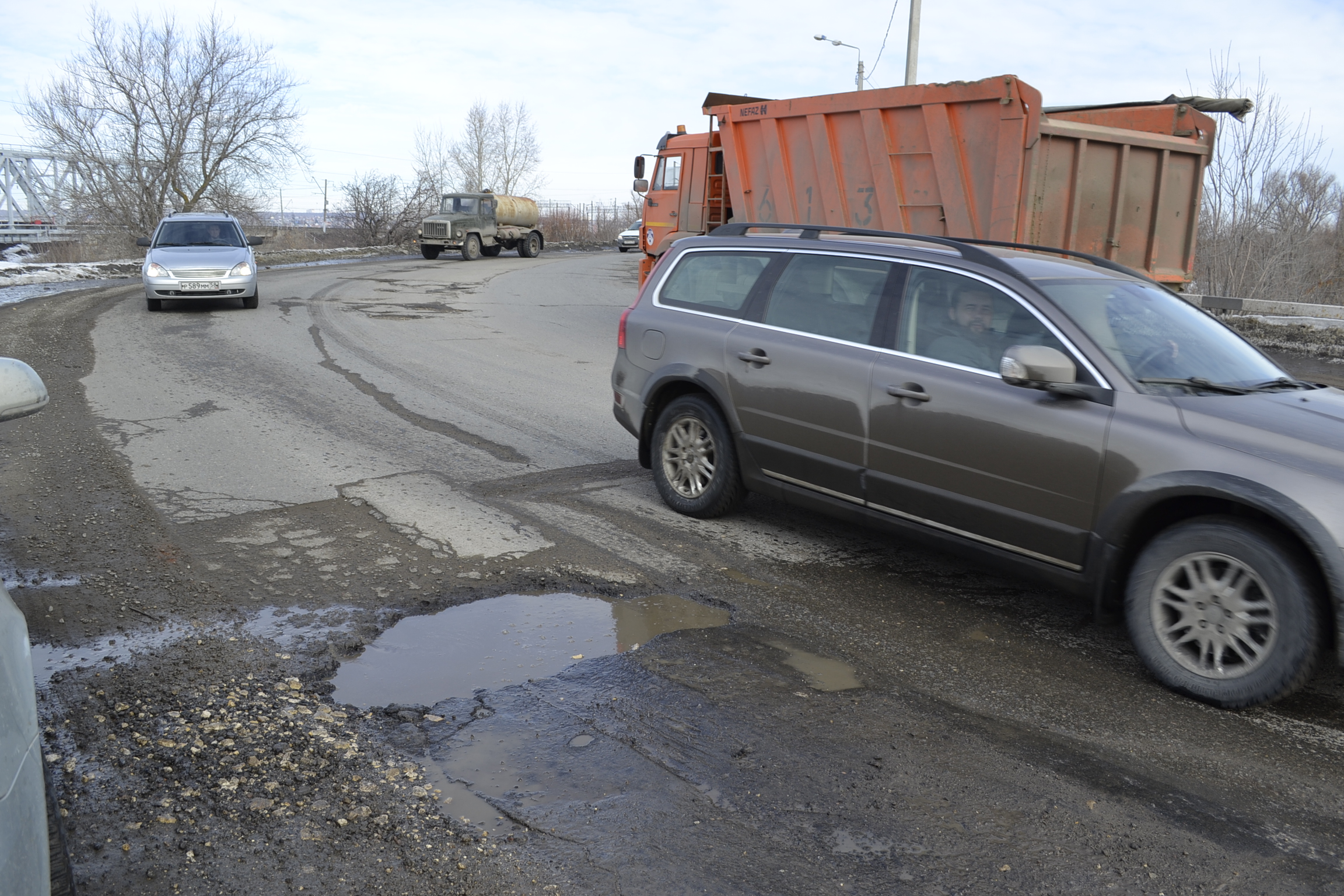 Пензенский «Народный фронт» проверил качество ремонта дороги в районе Бригадирского моста