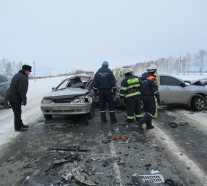 Тела погибших при аварии на трассе "Пенза-Сердобск" пришлось буквально "вырезать" из машины