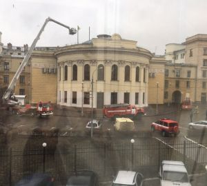 Здание пензенского правительства оккупирует спецтехника