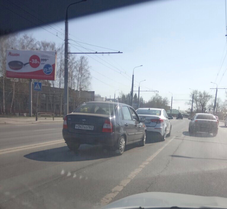 На Терновского в Пензе  образовалась пробка из-за ДТП