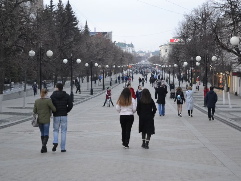 Весеннее оживление на улице Московской. Фотогалерея