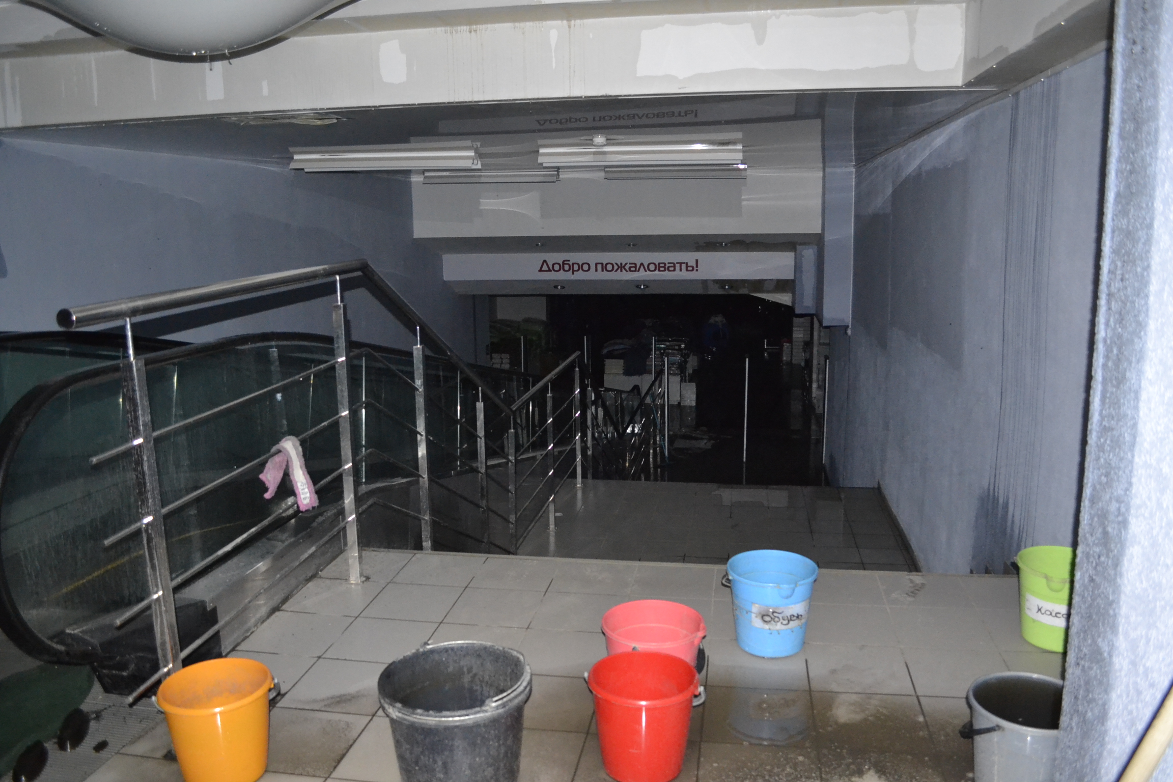 Пожар в «Пассаже» начался в боковом павильоне? Эксклюзивные фото