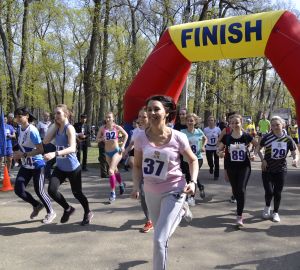 "Весенняя гроза" отгремела на Олимпийской аллее. Фоторепортаж