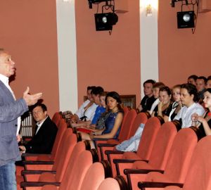 Пензенским журналистам предложили сменить перо и микрофон на сцену ГИТИСа