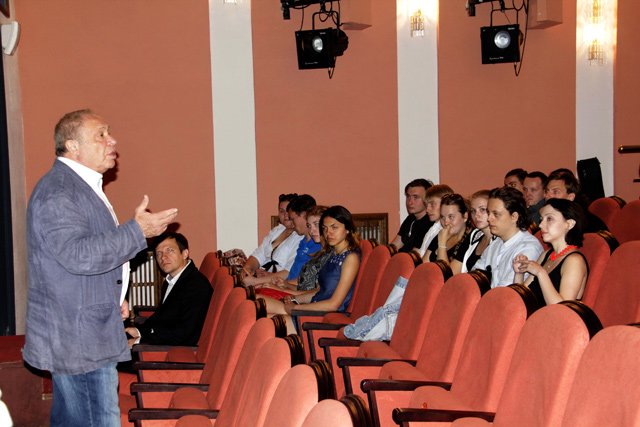 Пензенским журналистам предложили сменить перо и микрофон на сцену ГИТИСа