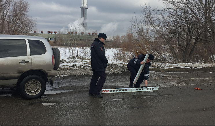 Жители Терновки требуют сделать дорогу до и после Бригадирского моста