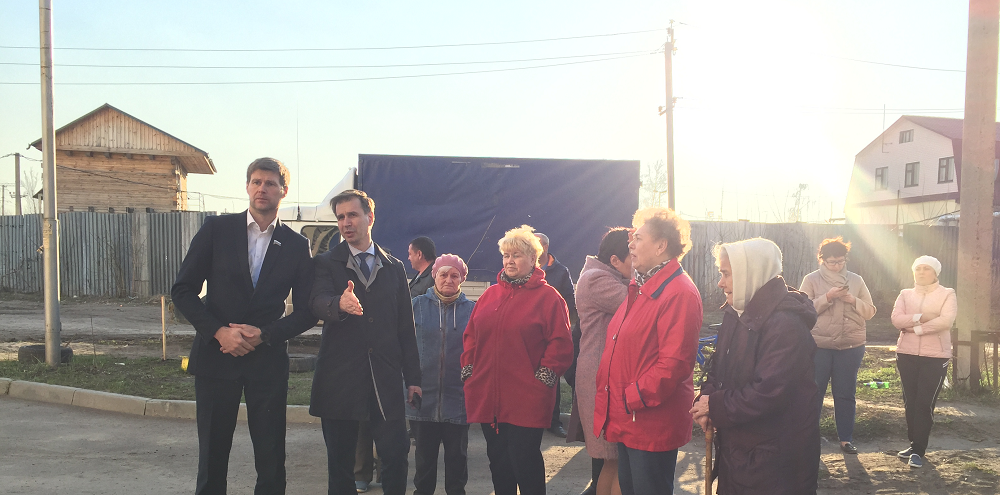 Жители Терновки попросили депутатов гордумы вмешаться в спор с соседями