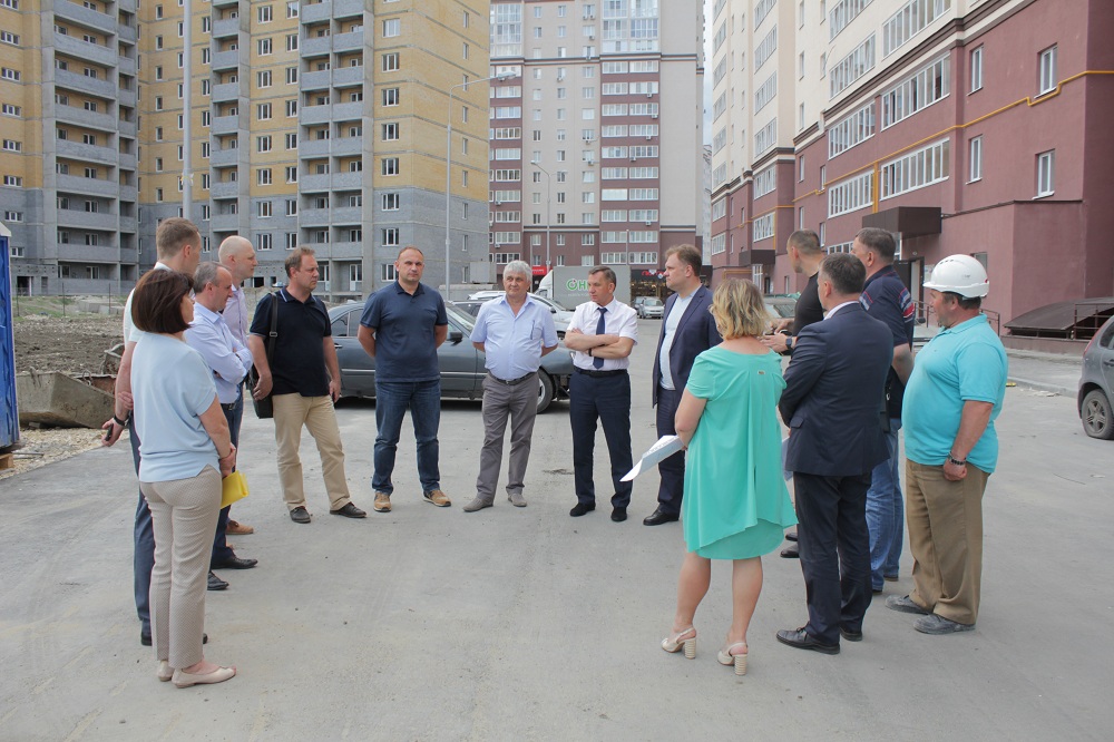 Нагоняй от министра: городским чиновникам указали на недостатки при строительстве объектов в Арбеково