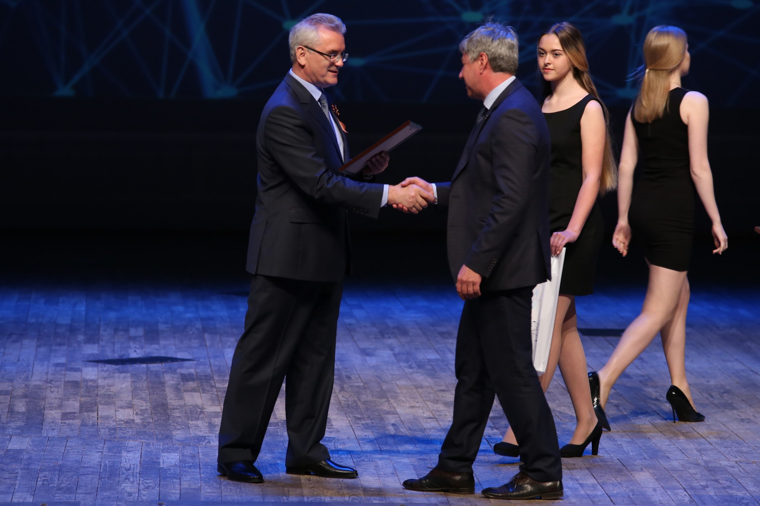 Олег Синенков получил Благодарность губернатора