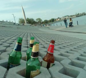 В Пензе на набережной до сих пор не установили урны и туалеты