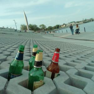 В Пензе на набережной до сих пор не установили урны и туалеты